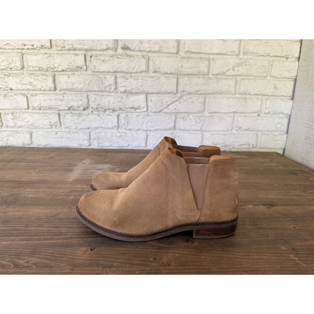 Clarks Suede Ankle Booties Elastic Tan Brown Chelsea Slip On Shoes‎ Women Sz 9